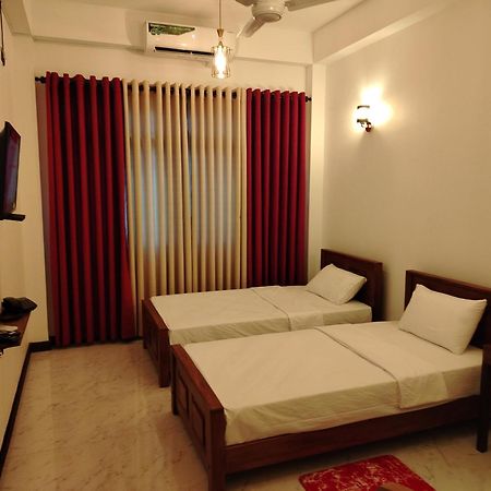 Diora Hotel Ratnapura Eksteriør bilde