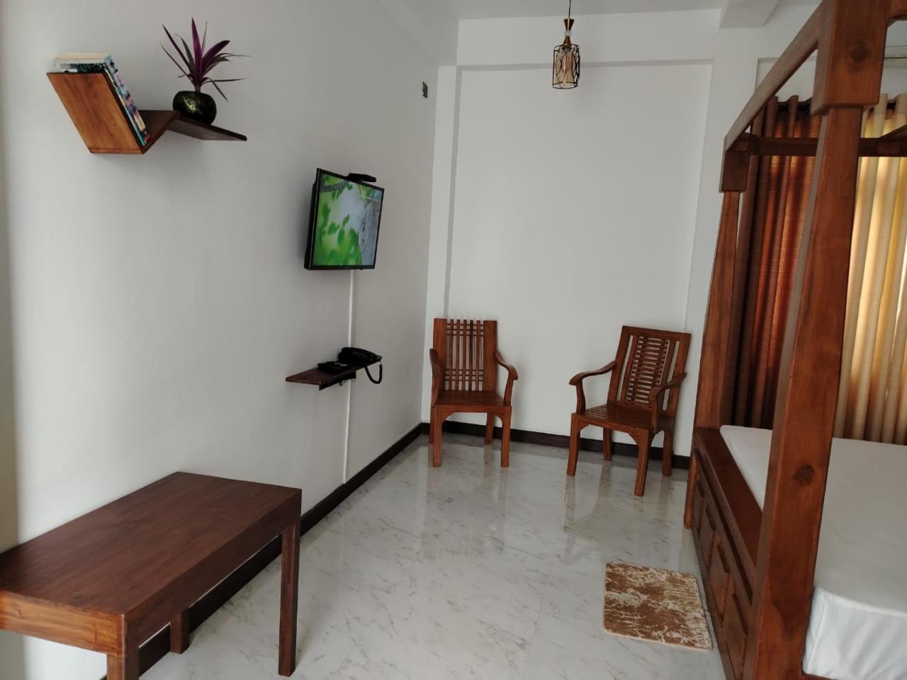 Diora Hotel Ratnapura Eksteriør bilde