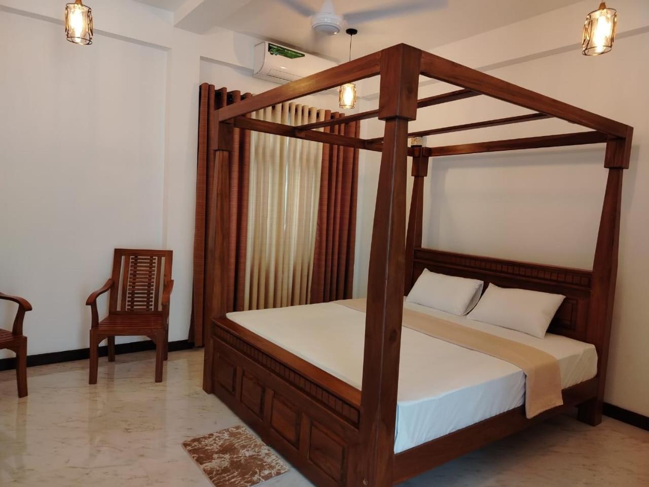 Diora Hotel Ratnapura Eksteriør bilde
