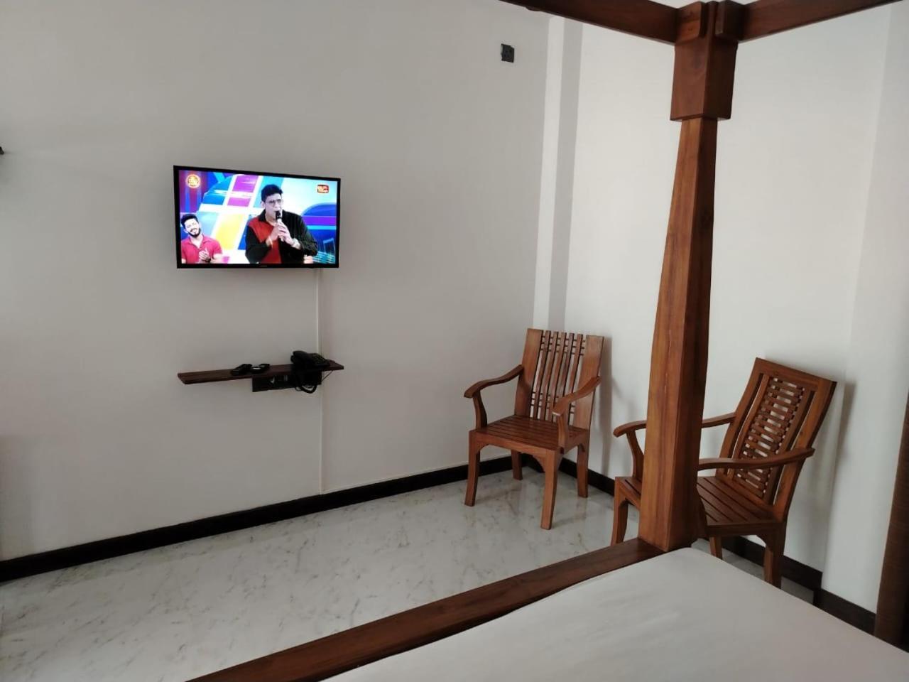 Diora Hotel Ratnapura Eksteriør bilde