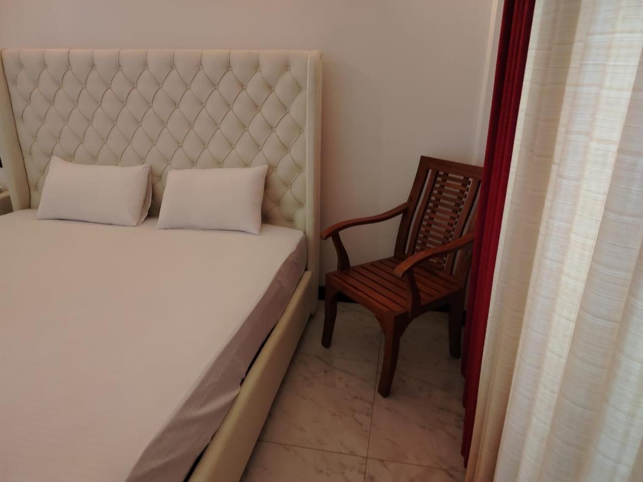 Diora Hotel Ratnapura Eksteriør bilde