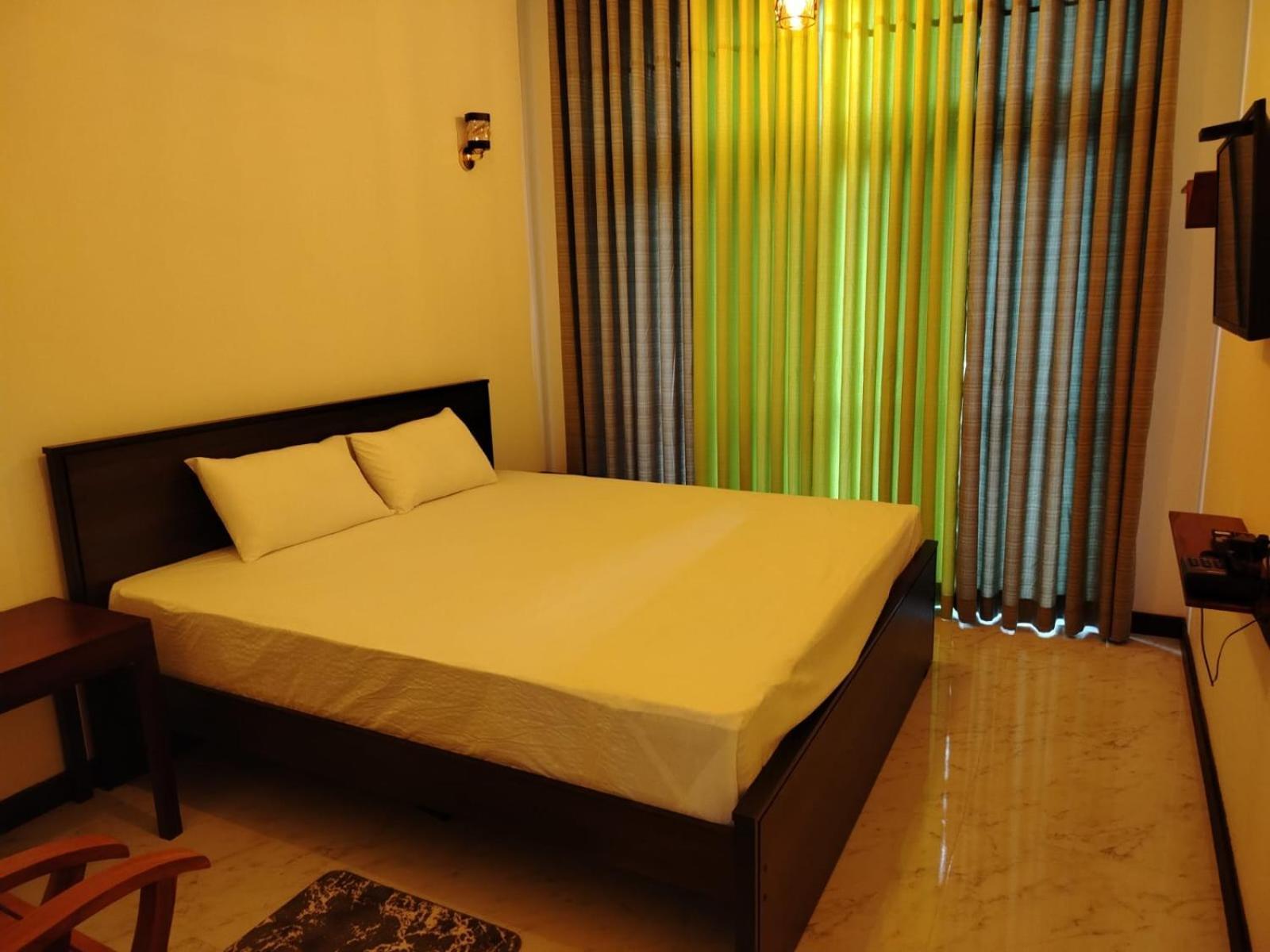 Diora Hotel Ratnapura Eksteriør bilde
