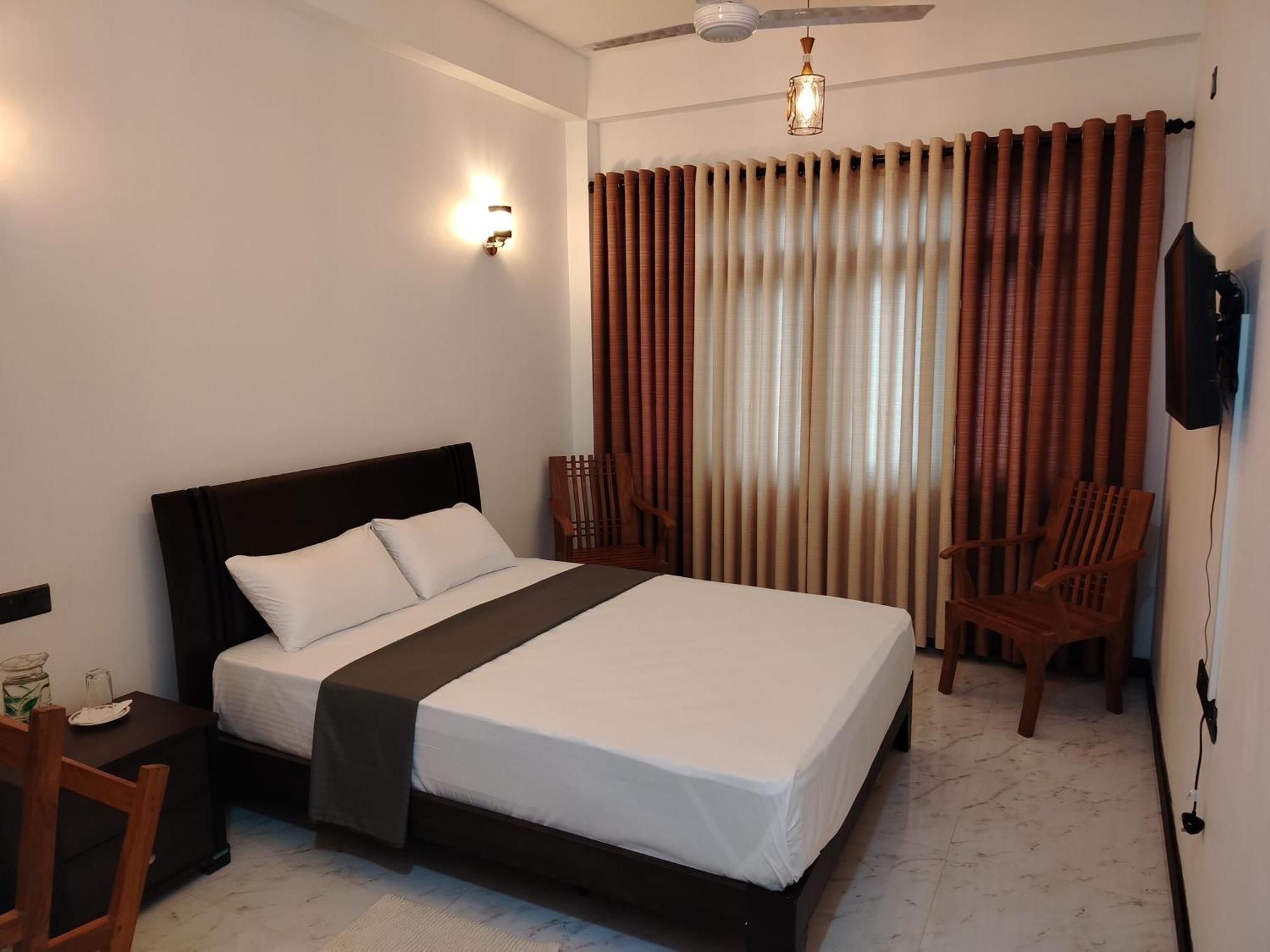 Diora Hotel Ratnapura Eksteriør bilde