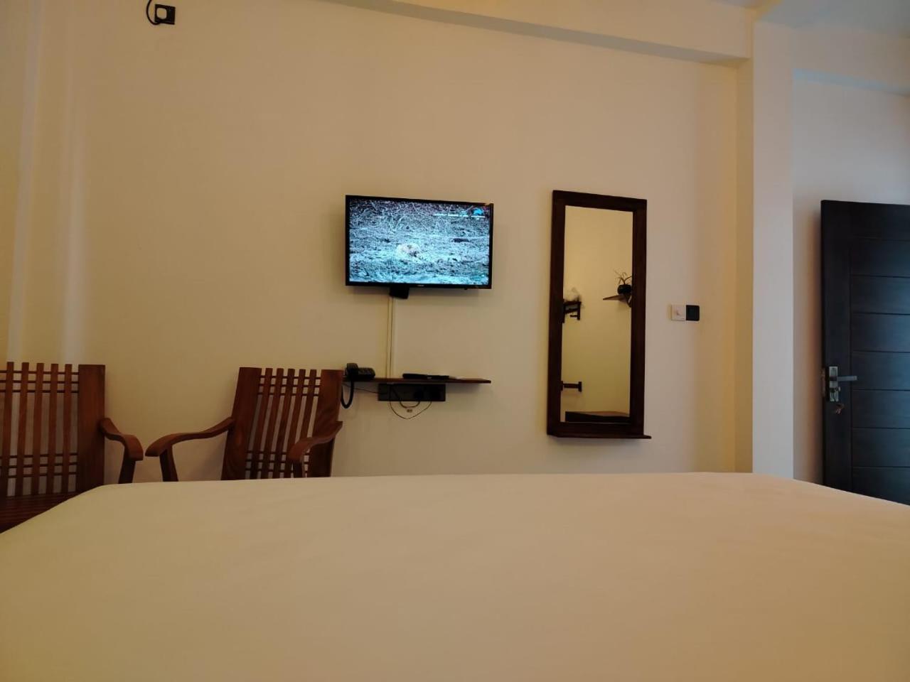 Diora Hotel Ratnapura Eksteriør bilde