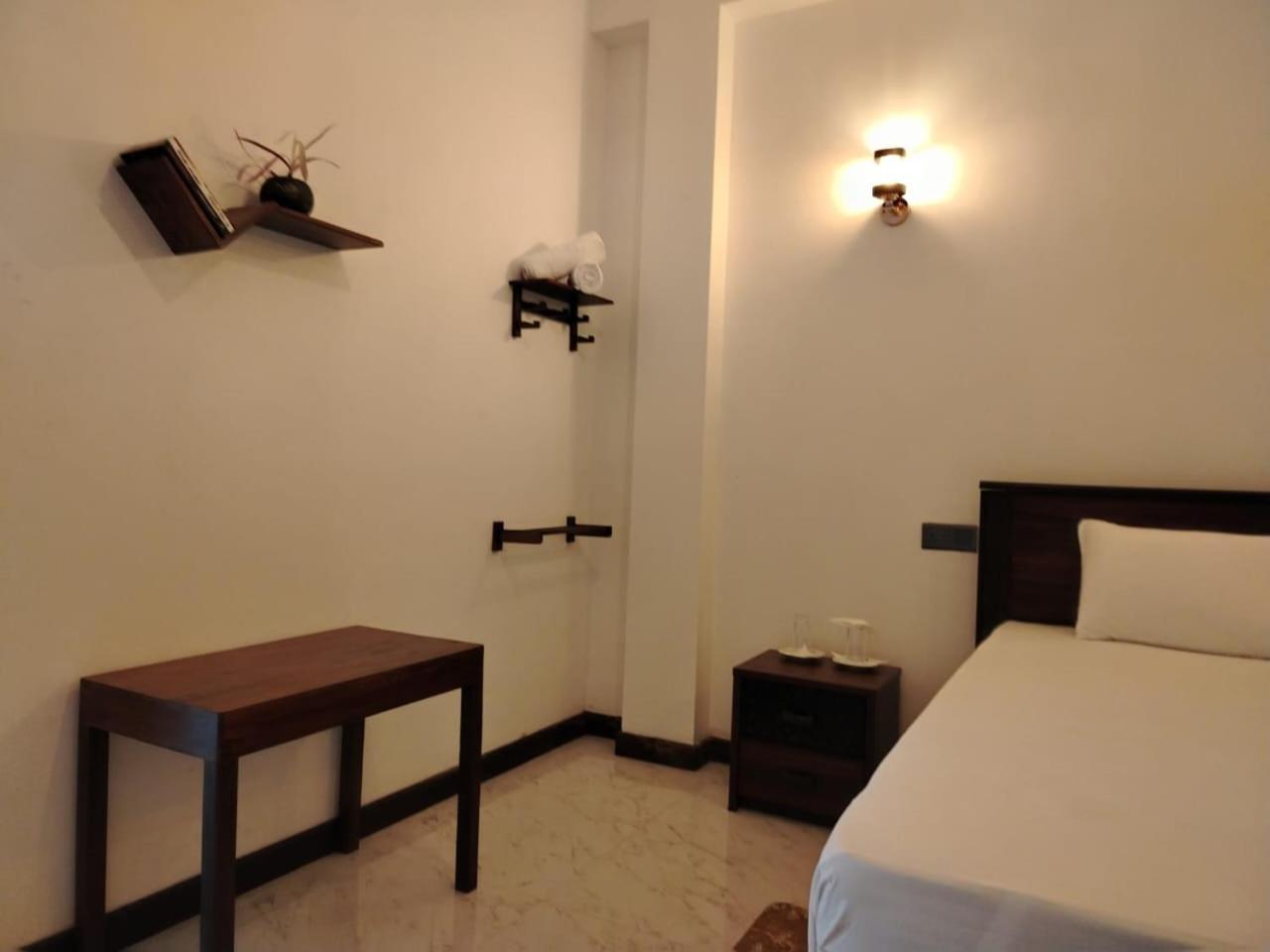 Diora Hotel Ratnapura Eksteriør bilde